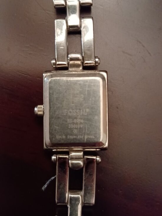 Vintage Ladies FOSSIL f2 Silver Tone Watch - WORKS! main image 6